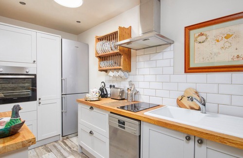 Bakewell Cottage | LOVE NEST, pet friendly, character holiday cottage in Bakewell