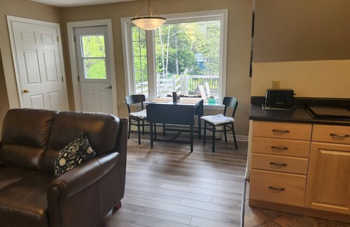 Conquerall Mills Apartment | Lovely 1-bedroom Apartment on Fancy Lake