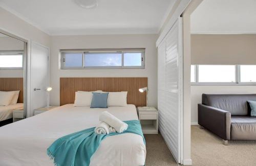 Mackay Apartment | Lovely 1-bedroom in the Heart of Mackay w Pool
