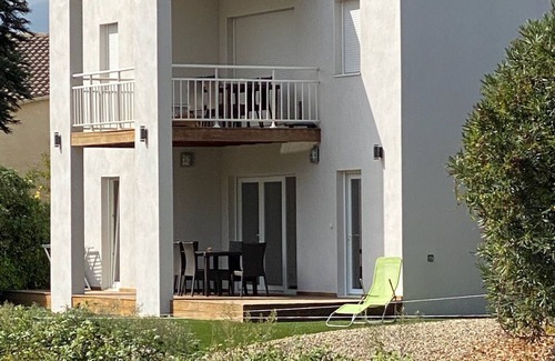 Venzolasca Apartment | Lovely 1st floor apartment in recent house - 5' walk to the beach