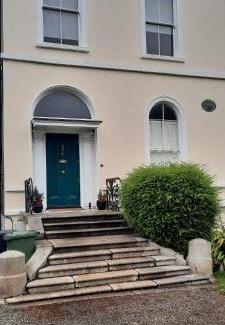 Blackrock Apartment | Lovely 2 Bed Garden Level Apartment Blackrock