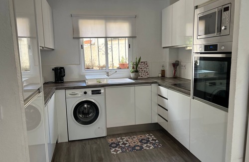 Urbanizacion Pinos Verdes Cottage | Lovely 4-bed Cottage in Las Chapas Marbella