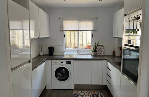 Urbanizacion Pinos Verdes Cottage | Lovely 4-bed Cottage in Las Chapas Marbella