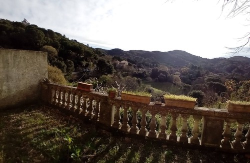 Monoblet Cottage | Lovely 6-bedroom cottage in Monoblet Piemont Cévenole with stunning views