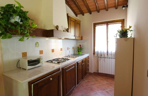 Castelfranco di Sopra Apartment | Lovely apartment for 6 guests with WIFI, pool and pets allowed