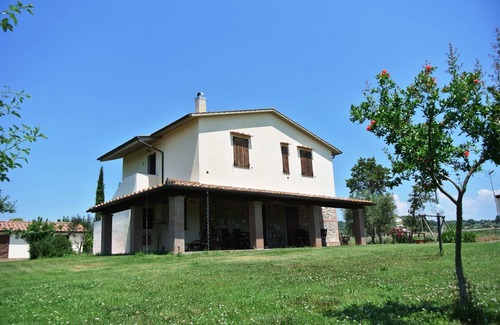 Magliano in Toscana Apartment | Lovely apartment for 4 people with TV and pets allowed