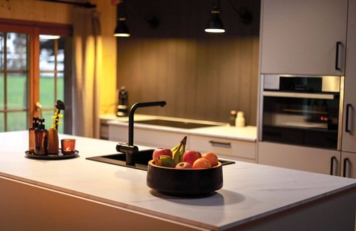 Kandergrund Apartment | Lovely apartment for 7 guests with WIFI, TV, balcony and pets allowed