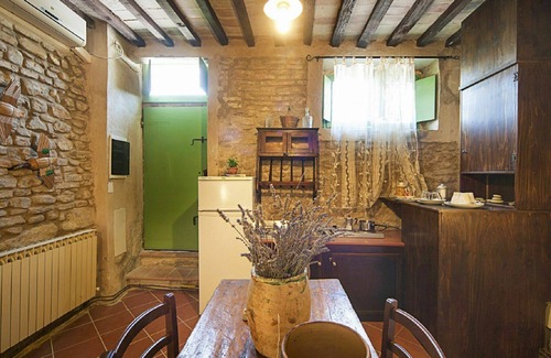 Granarola Apartment | Lovely apartment for 2 people with A/C, pool, WIFI, TV, patio and pets allowed
