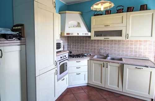 Premeno Apartment | Lovely apartment for 4 people with TV, balcony and pets allowed