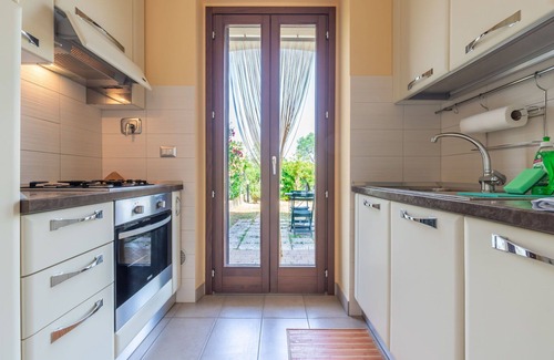 Loreto Apartment | Lovely apartment for 4 guests with WIFI, TV and patio, close to Porto Recanati