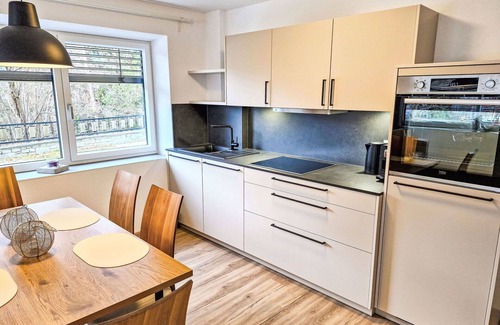 Arzl im Piztal Apartment | Lovely apartment for 5 people with WIFI, TV, terrace and pets allowed