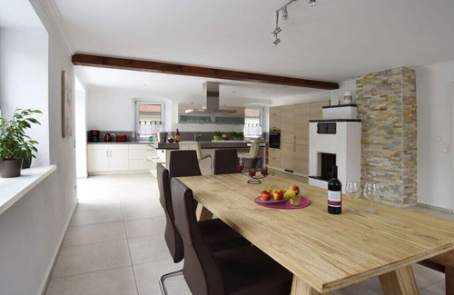 Himmelkron Apartment | Lovely apartment in Himmelkron