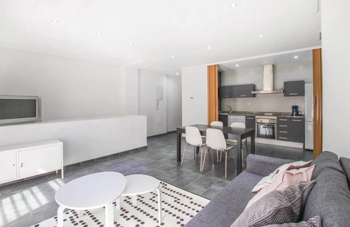 Dolores Apartment | Lovely apartment in Dolores with WiFi