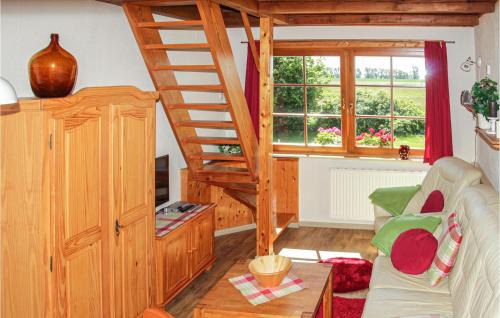 Luetow Apartment | Lovely Apartment In Lütow With Kitchen