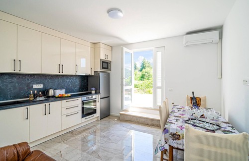 Metohija Apartment | Lovely apartment in Ponikve