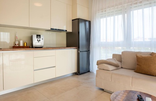 Sukosan Apartment | Lovely apartment in Sukosan with WiFi