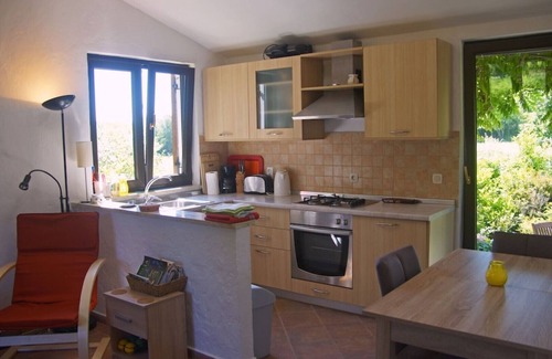 Baderna Cottage | Lovely cottage with large pool in gorgeous, landscaped garden