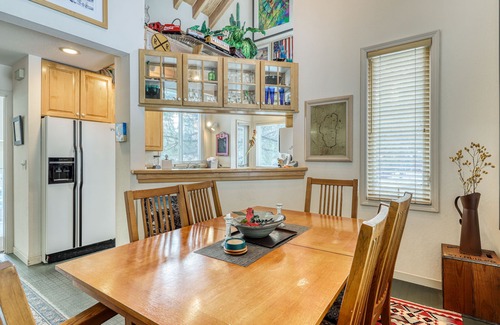Truckee House | Lovely, dog-friendly condo w/shared pool - close to golf and rec center
