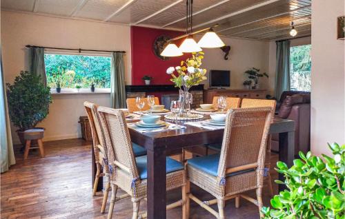 Arendonk House | Lovely Home In Arendonk With Sauna