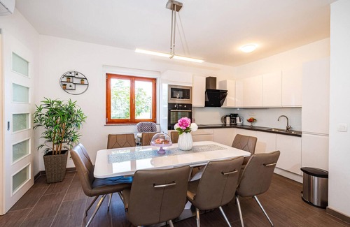 Novigrad House | Lovely home in Pridraga