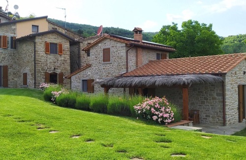 Porrena Villa | Lovely country house with private pool and garden