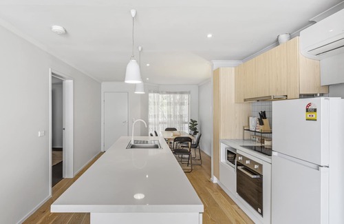 Corio Villa | Lovely Living - Relax in the Bellarine Peninsula