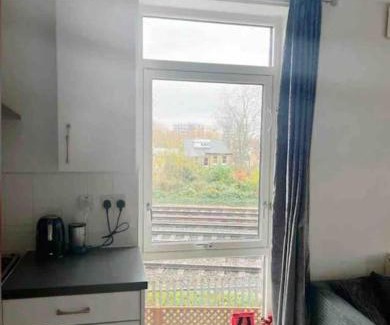 Sydenham Apartment | Lovely one bedroom apartment with balcony
