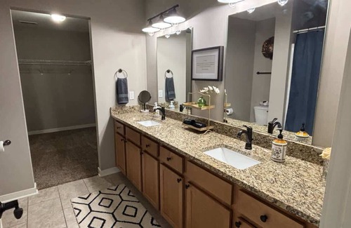 Loves Park Condo | Loves Park Condo: King Bed, Near Water Parks & More!