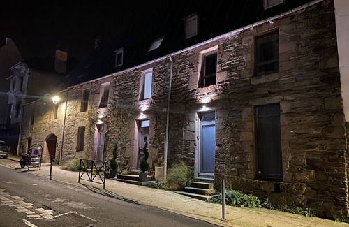 Lannion Apartment | Lovin'Room Romantic Suite with private Jacuzzi