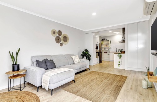 Aldinga Beach Apartment | Lovingly crafted beachfront villa