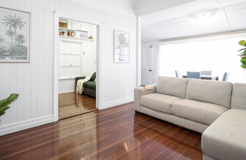 West Mackay House | Lowset 5 Bedroom Home With Office and two Living Spaces