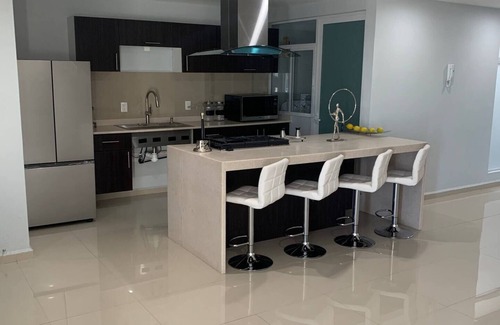 Soledad de Graciano Sanchez Apartment | LUXXURY APT. 5 MIN DOWN TOWN SLP