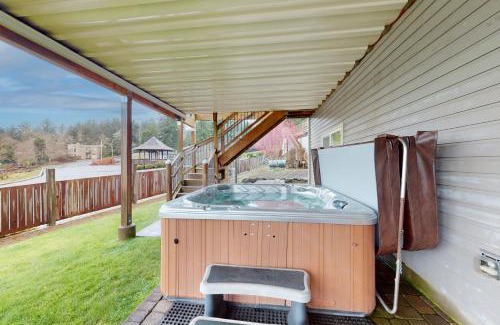 Lincoln City House | Lucy's Lagoon