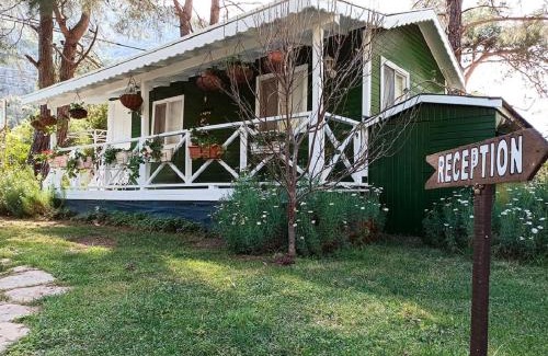 Kumluca Bed & Breakfast | Lukkies Lodge Cirali