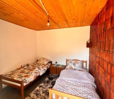 Kukes County House | Lulebore Guesthouse