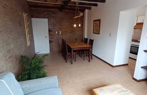 Godoy Cruz Apartment | Luminoso departamento con cochera en Godoy Cruz, Mendoz a. Para 1 a 3 personasn