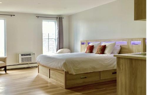 Lunenburg Waterfront Hotel | Lunenburg Arms Hotel