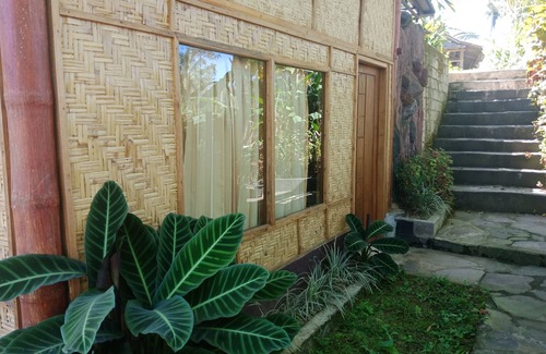 Kecamatan Pringgasela House | Lunggu Bungalow with the Agricultural View