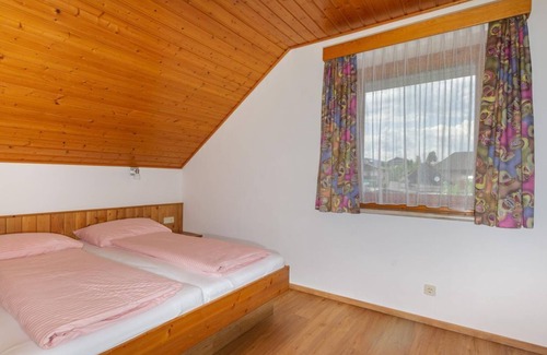 Drobollach am Faakersee Bed & Breakfast | Lupinienweg - Fewo Nr.8 - Ferienwohnungen Petschnig