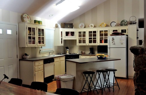 Lake Lure House | LURE ME - 5BR/3Bath Lakefront Home w/Hot Tub, Foosball Table & More.