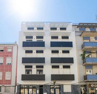 Santo Amaro Apartment | Lusíadas 53 1ºE