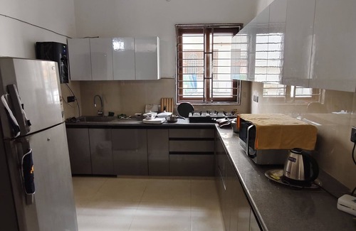 Kakarmatha Villa | Lux 3-Bedroom Villa with Balconies, Gym & Private Parking – Peaceful Yet Central