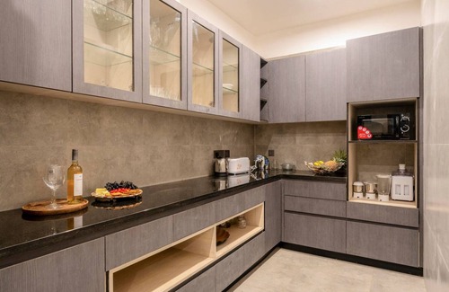 Nerul Villa | Lux 4bhk w Elevated Pool 3km to Beach Lazy Duck