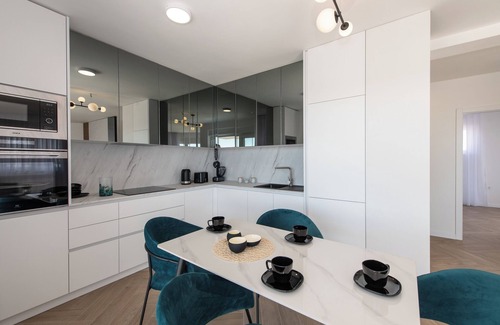 Zrce Apartment | Lux apartments for 10 with terrace and pool