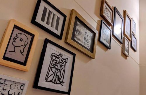 Albury Villa | Lux Central 3BR - outdoor spa