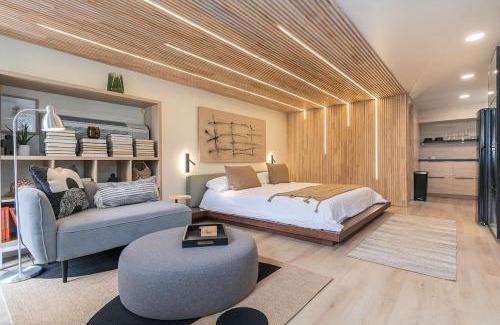 Aksarben - Elmwood Park Apartment | Lux Studio Oasis Hot Tub Cozy Heated Floors