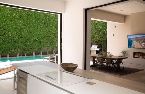 Beverly Grove House | Luxe Beverly Grove Villa Private Pool & Style