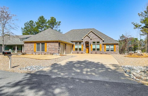 Hot Springs Village House | Luxe Golf Getaway in Hot Springs Village!