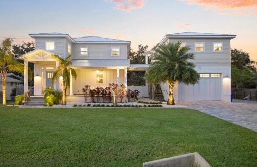Vilano Beach House | Luxe Home -slps 19 Pool Hot Tub Cart Beach