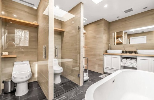 Shelton House | Luxe New England Retreat